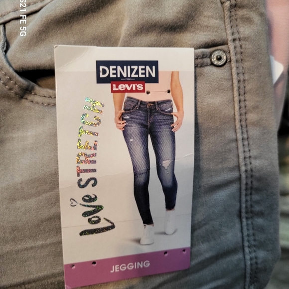 Levi's Denizen Gray Jeggings with Tapered Fit, Size 2/3, NWT - Picture 5 of 5